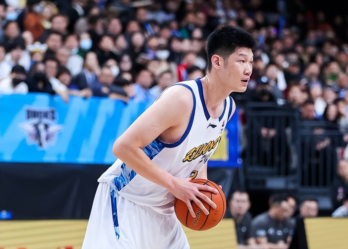 广厦力克天津暂居榜首 青年军崛起迎战强敌