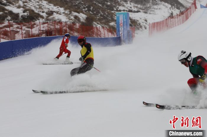 辽宁队揽获三金领跑“十四冬”自由式滑雪与冬