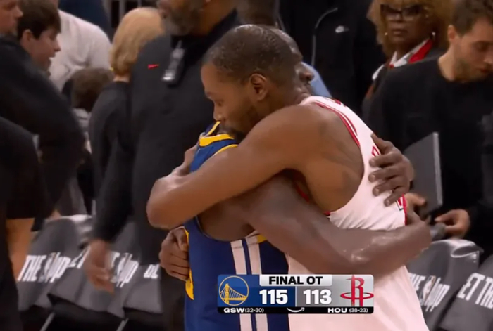 库里对阵火箭复出引热议，瞄准杜兰特重逢？